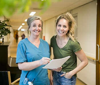 Leerling met collega